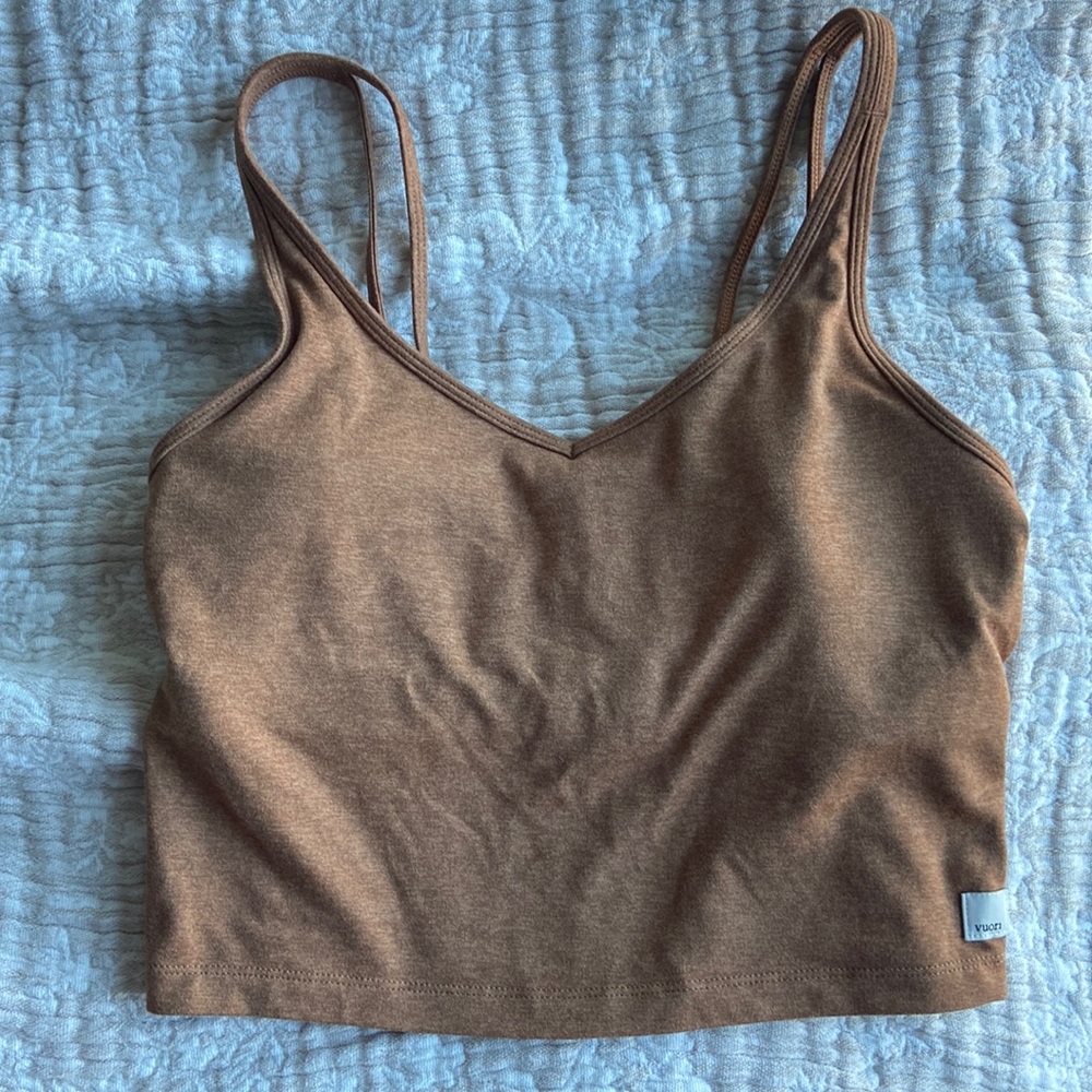 Vuori Padded Cropped Workout Top